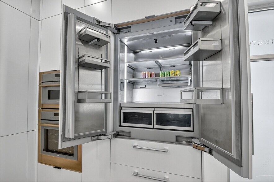 More Photos Of 3705 N Federal Hwy, Delray Beach Medical For Sale