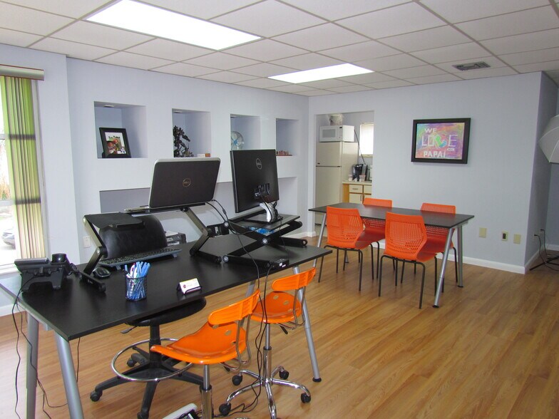 More Photos Of 13382-13422 SW 128th St, Miami Office Residential For Lease
