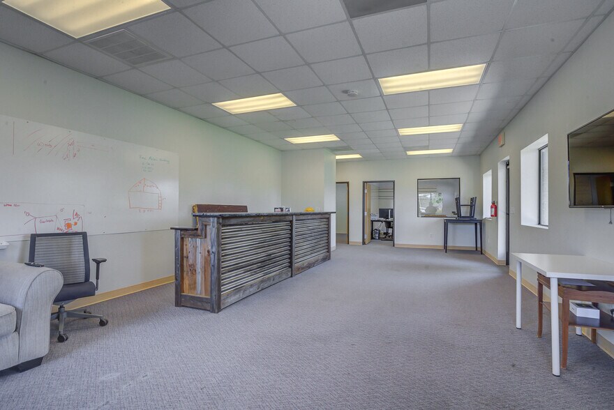 More Photos Of 1671 Zachi Way, Redding Industrial For Lease