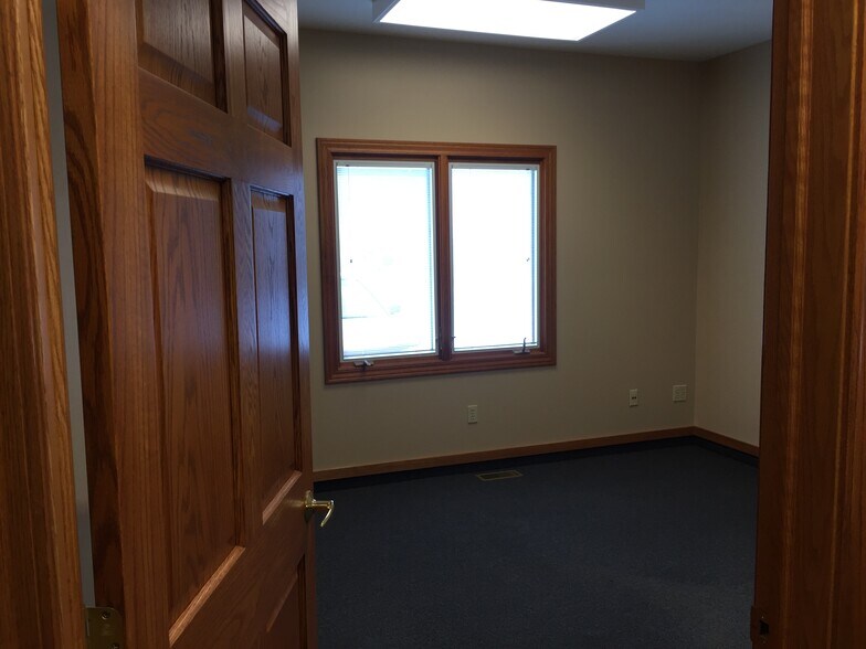 More Photos Of 3403 Veterans Dr, Traverse City Office For Lease