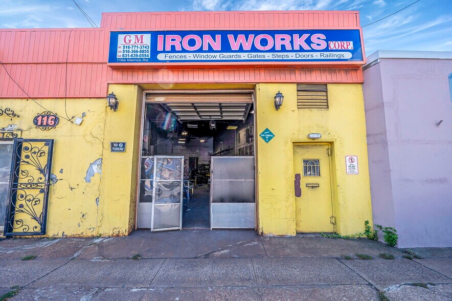 More Photos Of 116 E Merrick Rd, Freeport Warehouse For Sale