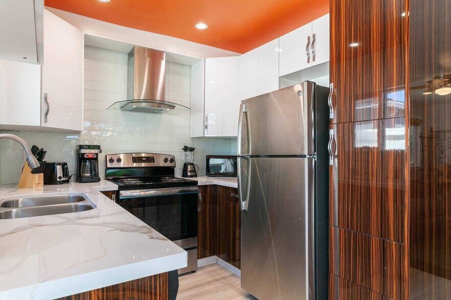 More Photos Of 4073 Gresham St, San Diego Apartments For Sale