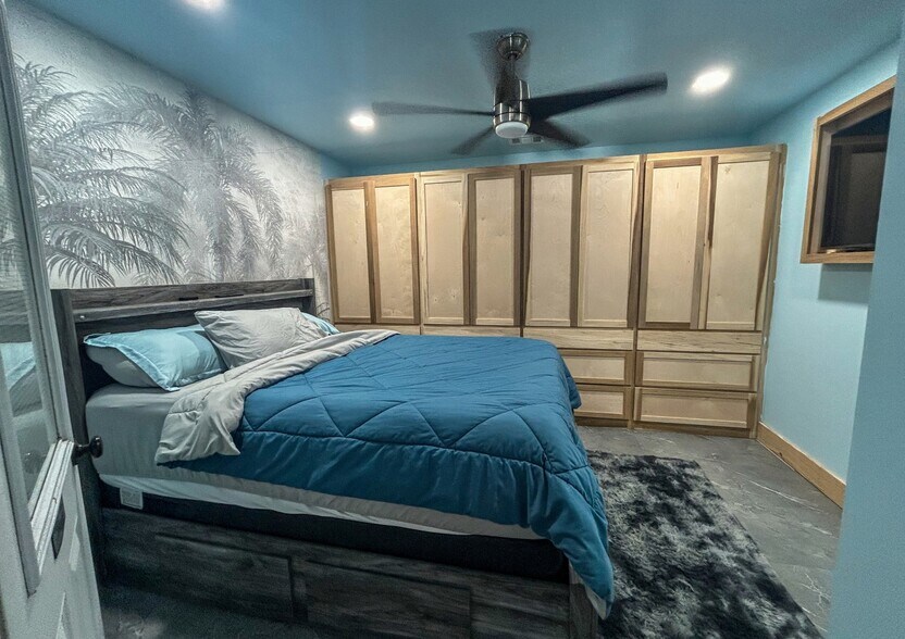 More Photos Of 185 E Tiki Dr, Seadrift Land For Sale