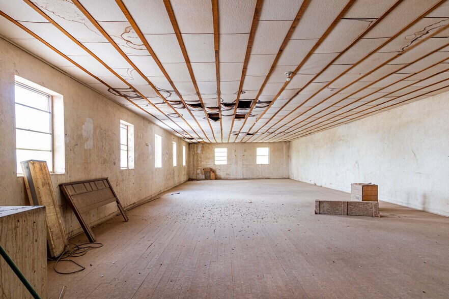 More Photos Of 200 N Florence St, Casa Grande Storefront For Sale