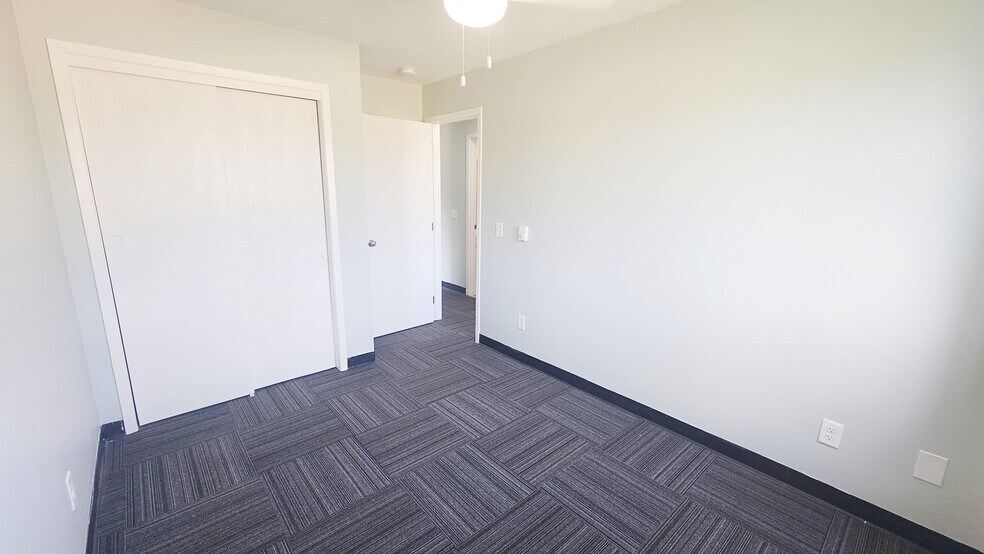 More Photos Of 3315 E 15th St, Des Moines Apartments For Sale