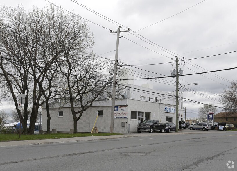 More Photos Of 12746-12750 Notre-Dame E Rue E, Montréal Marina For Sale