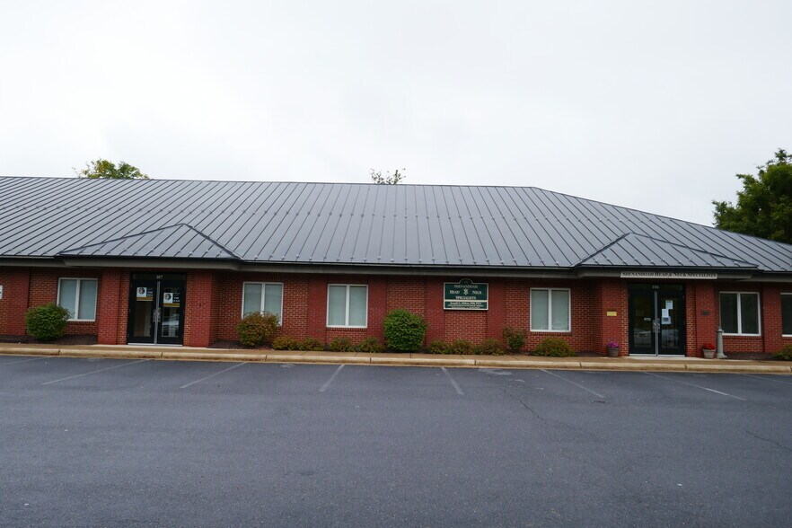 More Photos Of 142 Linden Dr, Winchester Office For Sale