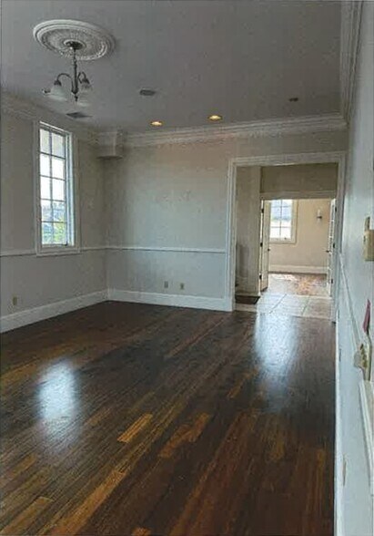 More Photos Of 945 Westminster St, Providence Light Manufacturing For Lease