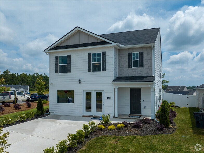 Primary Photo Of 507 Satinwood Cir, Graniteville Apartments For Sale