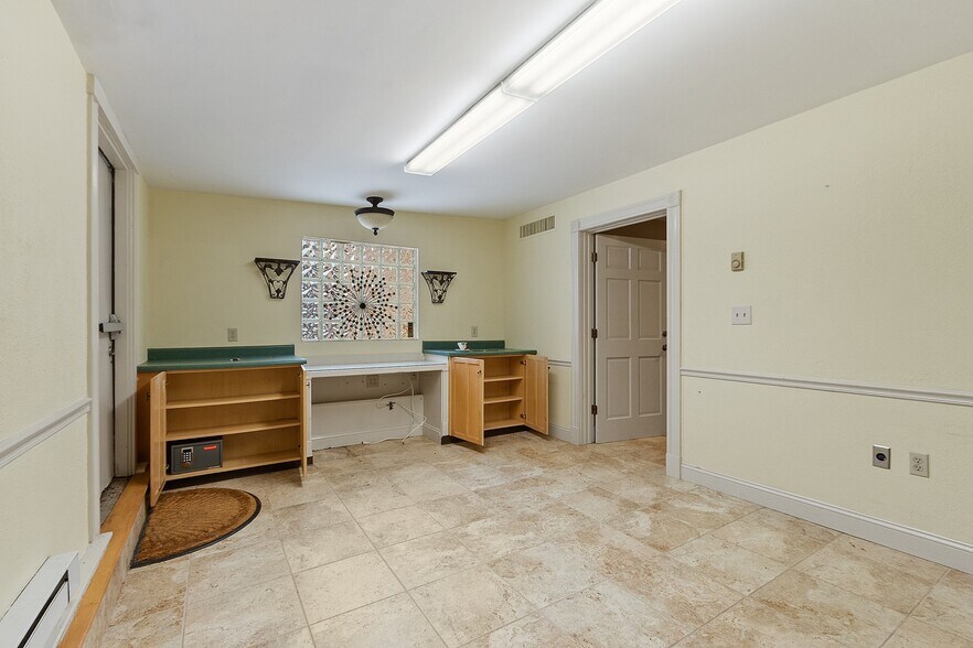 More Photos Of 1123 South St, Fitchburg Restaurant For Sale