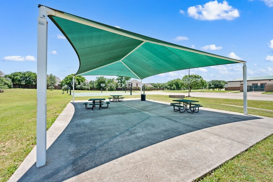 More Photos Of 801 Shady Oaks Dr, Southlake Specialty For Sale