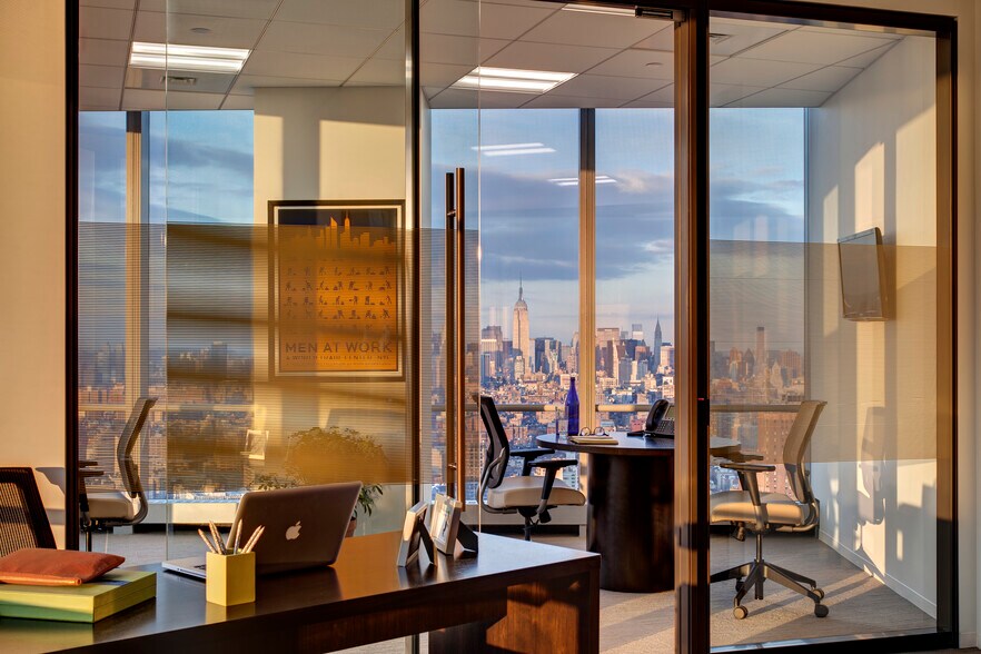 More Photos Of 7 World Trade Center, New York Coworking Space