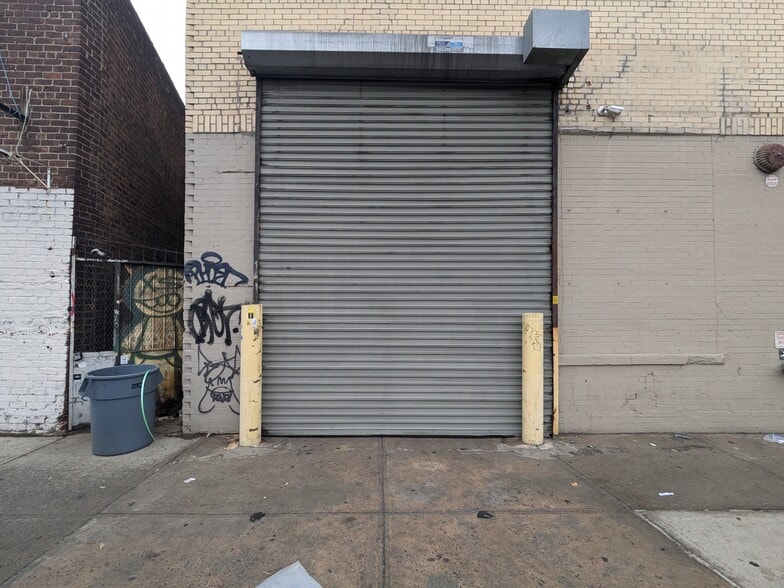 More Photos Of 46-55 Metropolitan Ave, Ridgewood Manufacturing For Lease