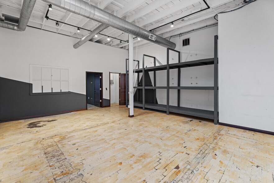 More Photos Of 1931 Bay St, Los Angeles Showroom For Lease