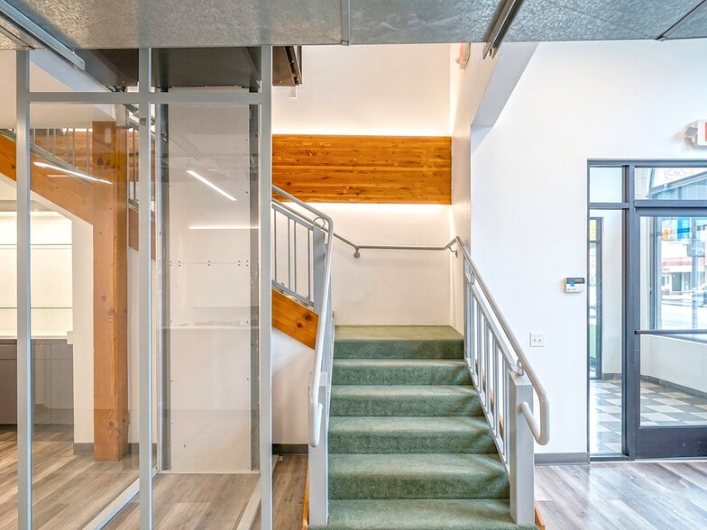 More Photos Of 472-478 7th St, Oakland Office For Lease