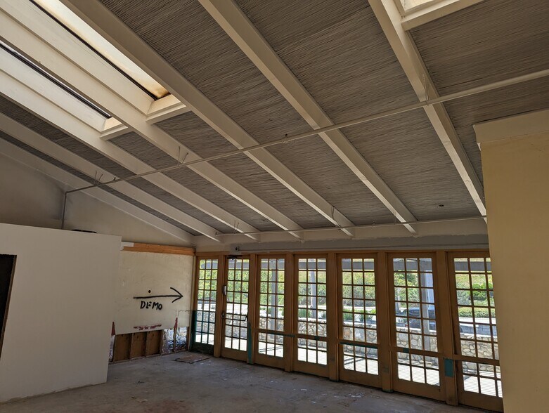 More Photos Of 880 N Diamond Bar Blvd, Diamond Bar Restaurant For Sale