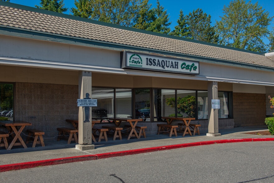 More Photos Of 1420 NW Gilman Blvd, Issaquah General Retail For Lease