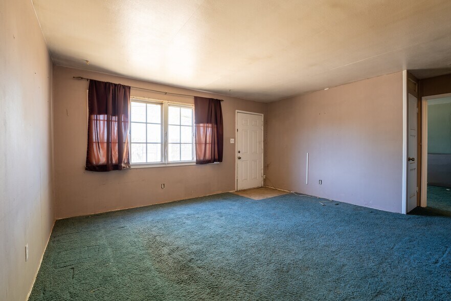 More Photos Of 42622 3rd St E, Lancaster Industrial For Sale