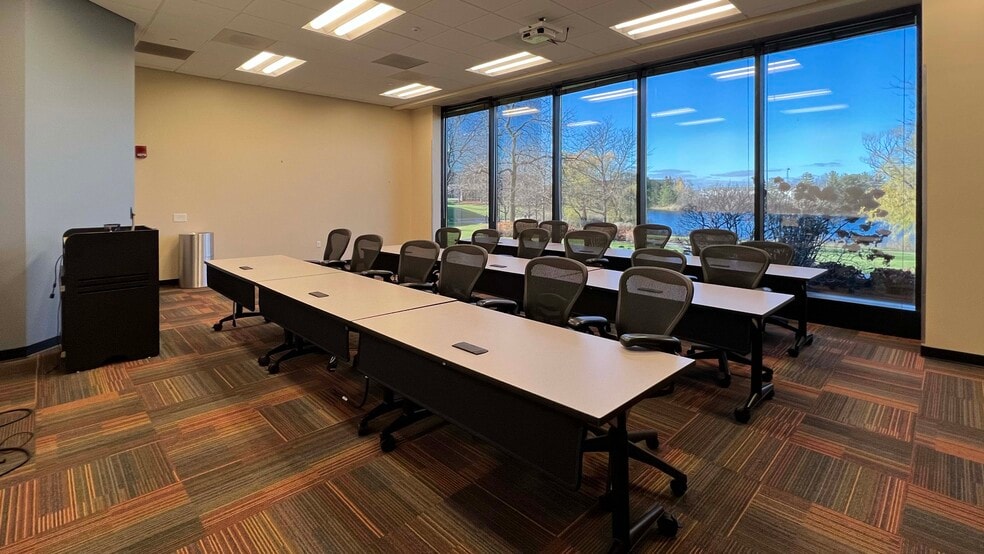 More Photos Of 10850 W Park Pl, Milwaukee Office For Lease