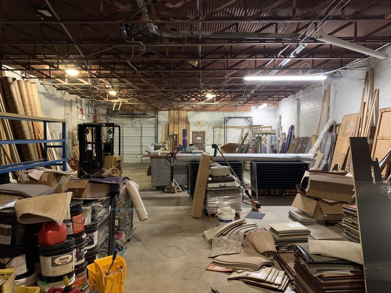 More Photos Of 1414 N Brazos St, San Antonio Warehouse For Sale
