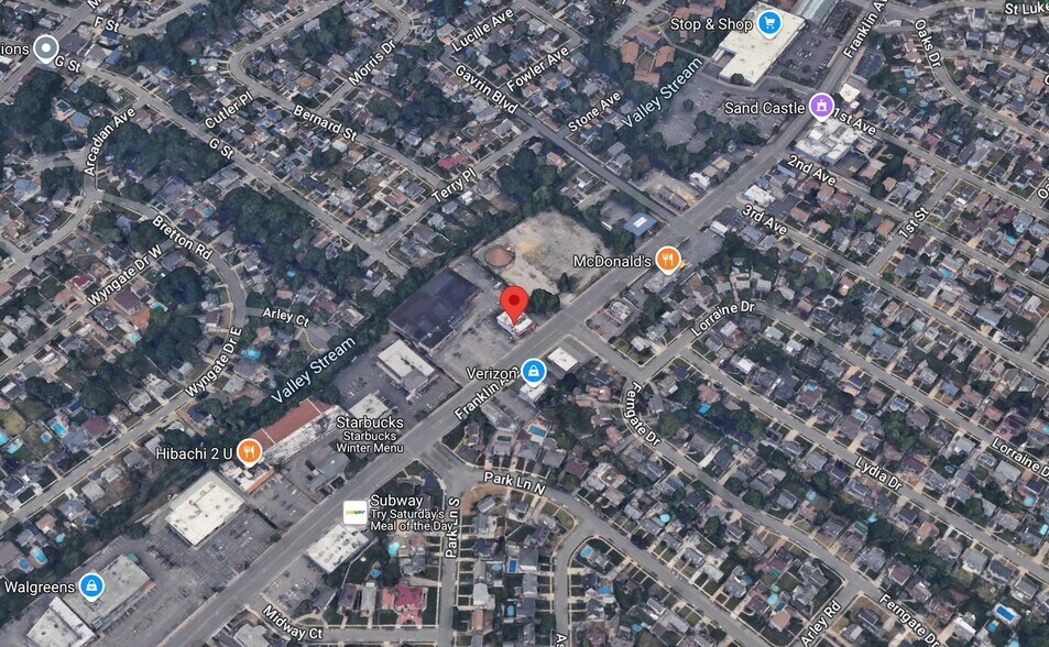 More Photos Of 560 Franklin Ave, Franklin Square Freestanding For Sale