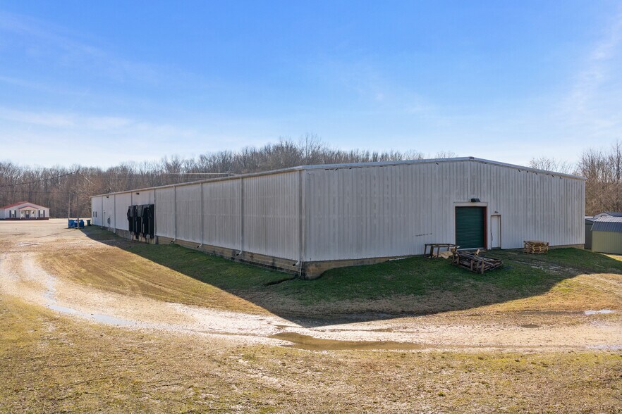 More Photos Of 19225 Main St W, Huntingdon General Retail For Sale