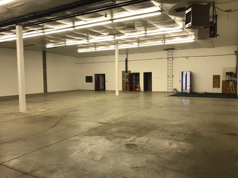 More Photos Of 411 E North Foothills Dr, Spokane Office For Lease