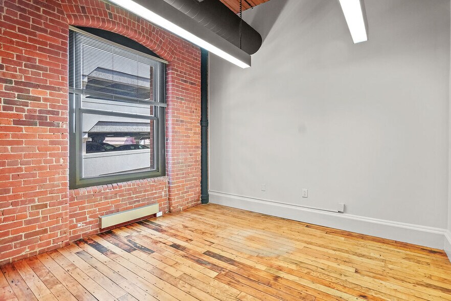 More Photos Of 55 Pine St, Providence Office For Sale