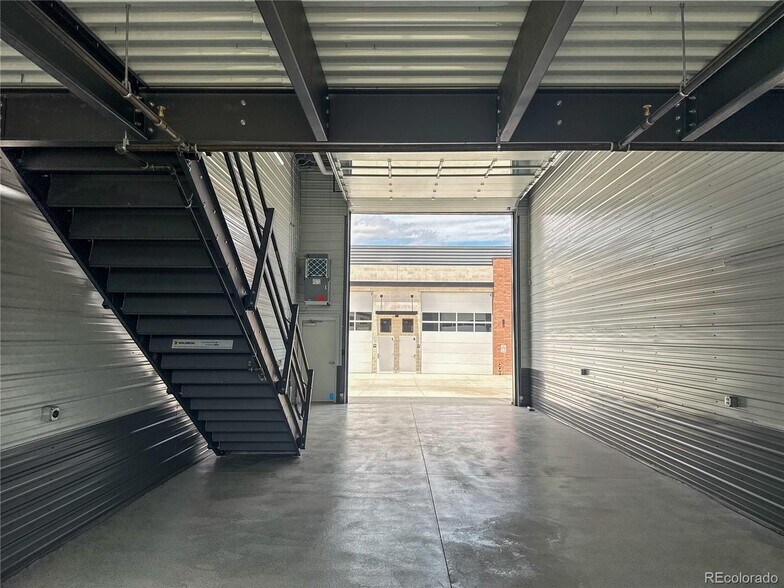 More Photos Of 4390 Regent St, Castle Rock Warehouse For Sale