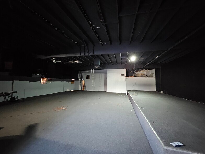 More Photos Of 6829 Crenshaw Blvd, Los Angeles Industrial For Sale