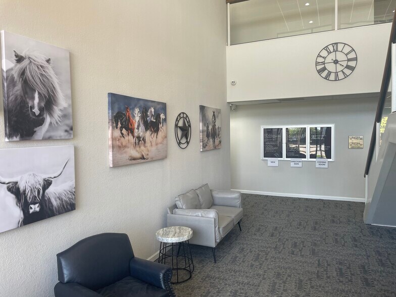 More Photos Of 3960 Broadway Blvd, Garland Office For Lease