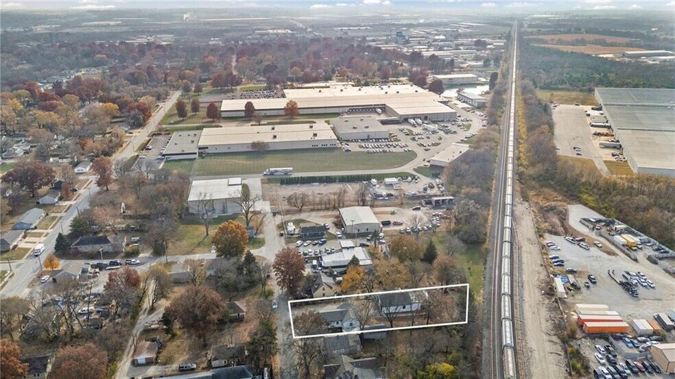 More Photos Of 13120 4th St, Grandview Industrial For Sale