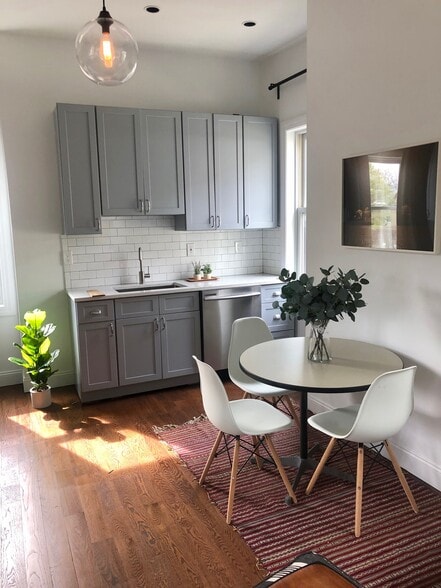 More Photos Of 2 Courtney Ave, Newburgh Apartments For Sale