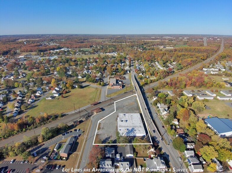 More Photos Of 406 Bow St, Elkton Flex For Sale