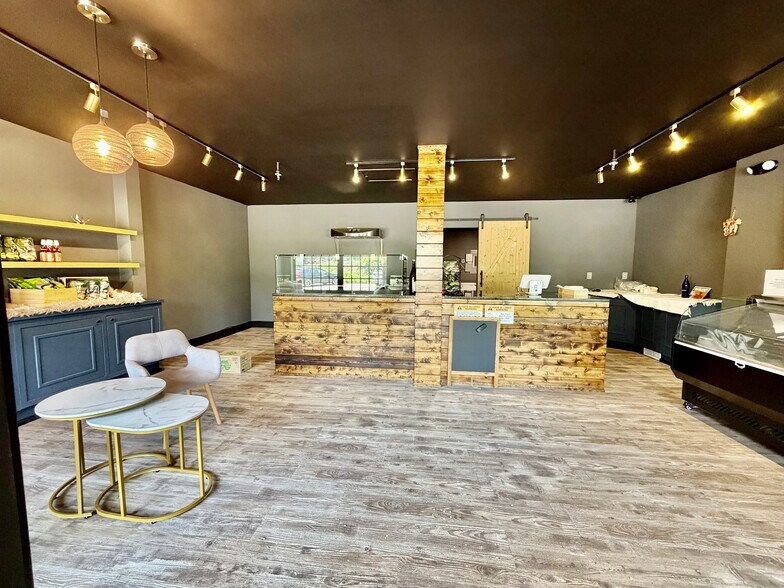More Photos Of 23-35 Tokeneke Rd, Darien Unknown For Lease