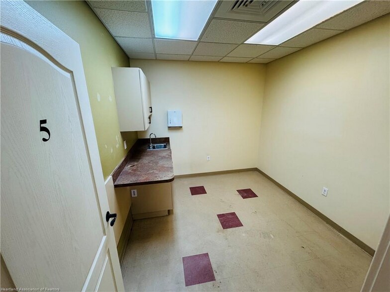 More Photos Of 2237 US Highway 27 S, Sebring Medical For Lease