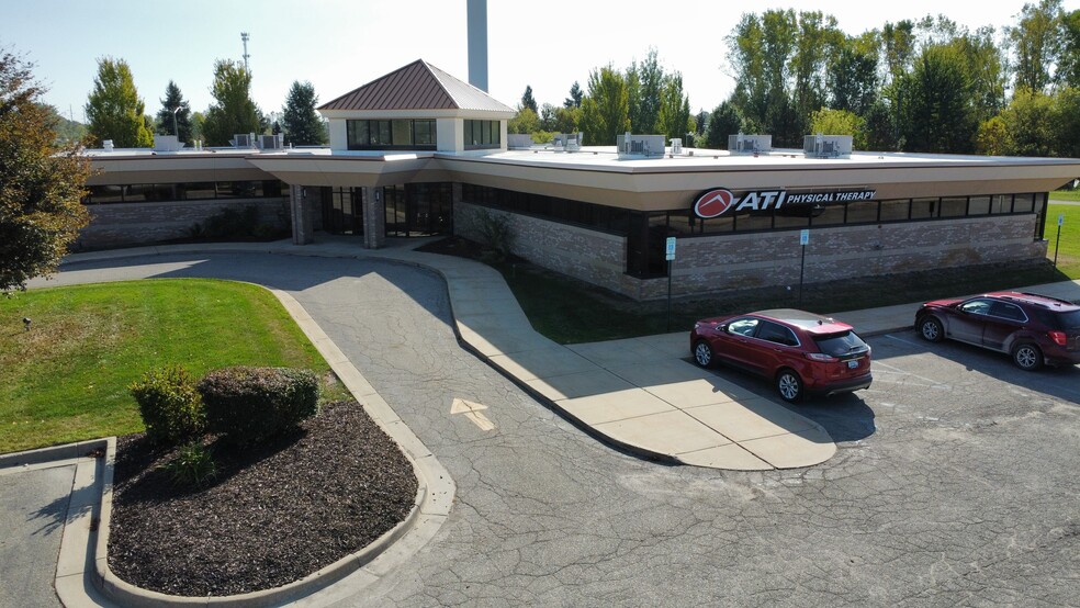 More Photos Of 202 E Van Riper Rd, Fowlerville Medical For Lease