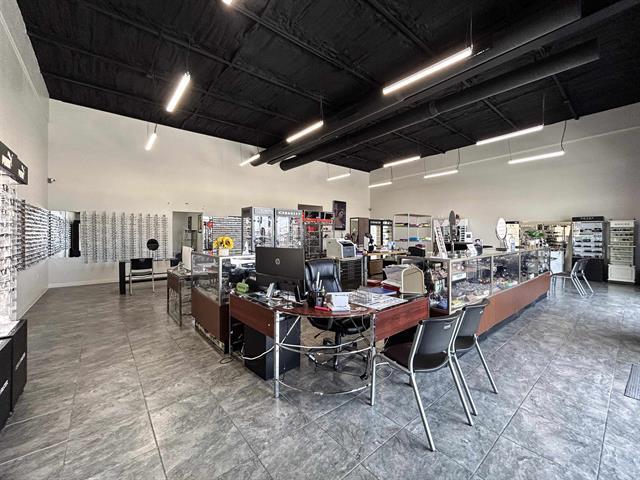 More Photos Of 1401 Jacaman Rd, Laredo General Retail For Lease