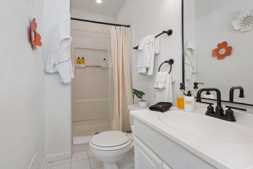 More Photos Of 1393 Markan Dr NE, Atlanta Multifamily For Sale