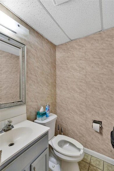 More Photos Of 1108 Ohio River Blvd, Sewickley Office For Sale
