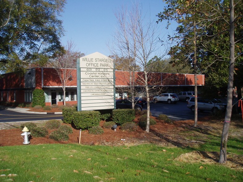 More Photos Of 609 Shipyard Blvd, Wilmington Office For Sale