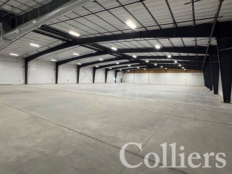 More Photos Of 805 Parkcentre Way, Nampa Warehouse For Lease