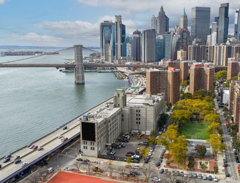 More Photos Of 220 South St, New York Land For Lease