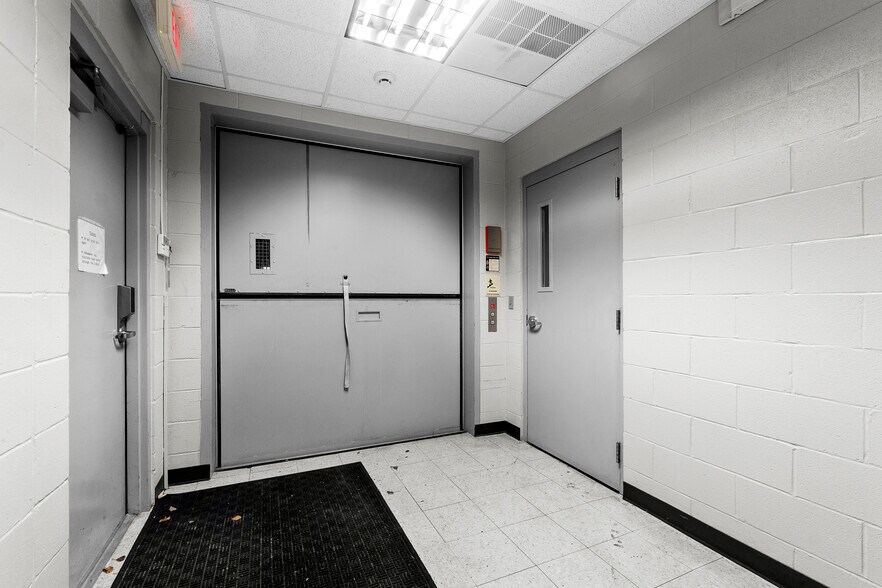 More Photos Of 7200 Highway 150, Greenville Office For Sale