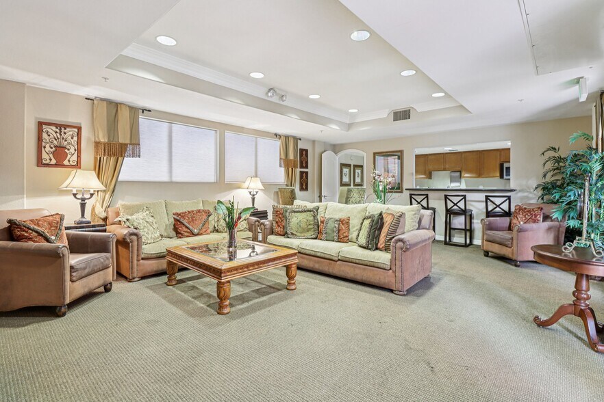 More Photos Of 1501 India St, San Diego Apartments For Sale