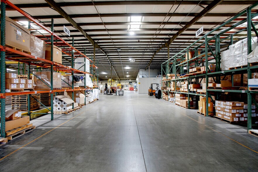 More Photos Of 112 Tennessee Blvd, Watertown Manufacturing For Sale
