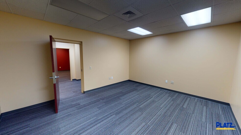 More Photos Of 7206 Market St, Boardman Office For Sale