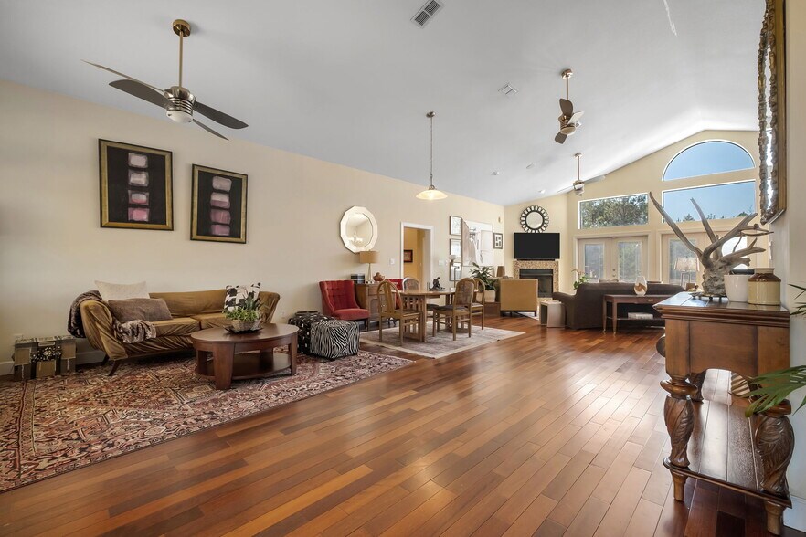 More Photos Of , Quincy Unknown For Sale