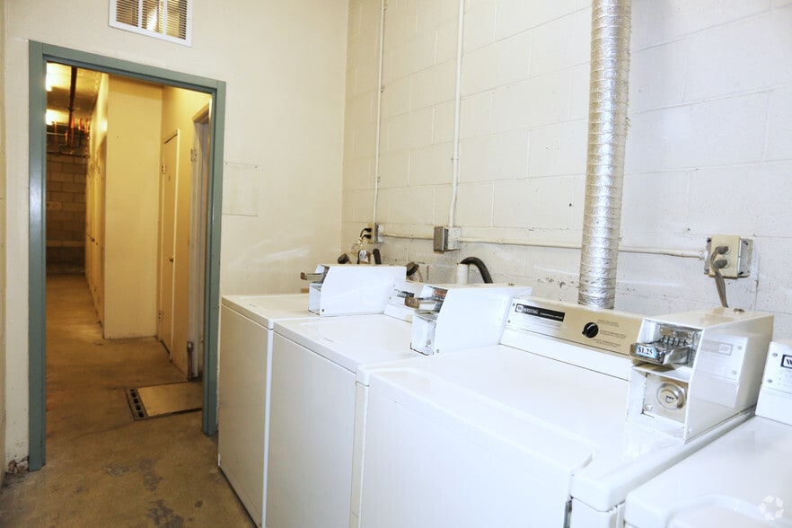 More Photos Of 8815 Cynthia St, West Hollywood Apartments For Sale