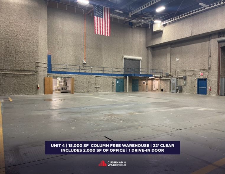 More Photos Of 500 Grumman Rd W, Bethpage Industrial For Lease